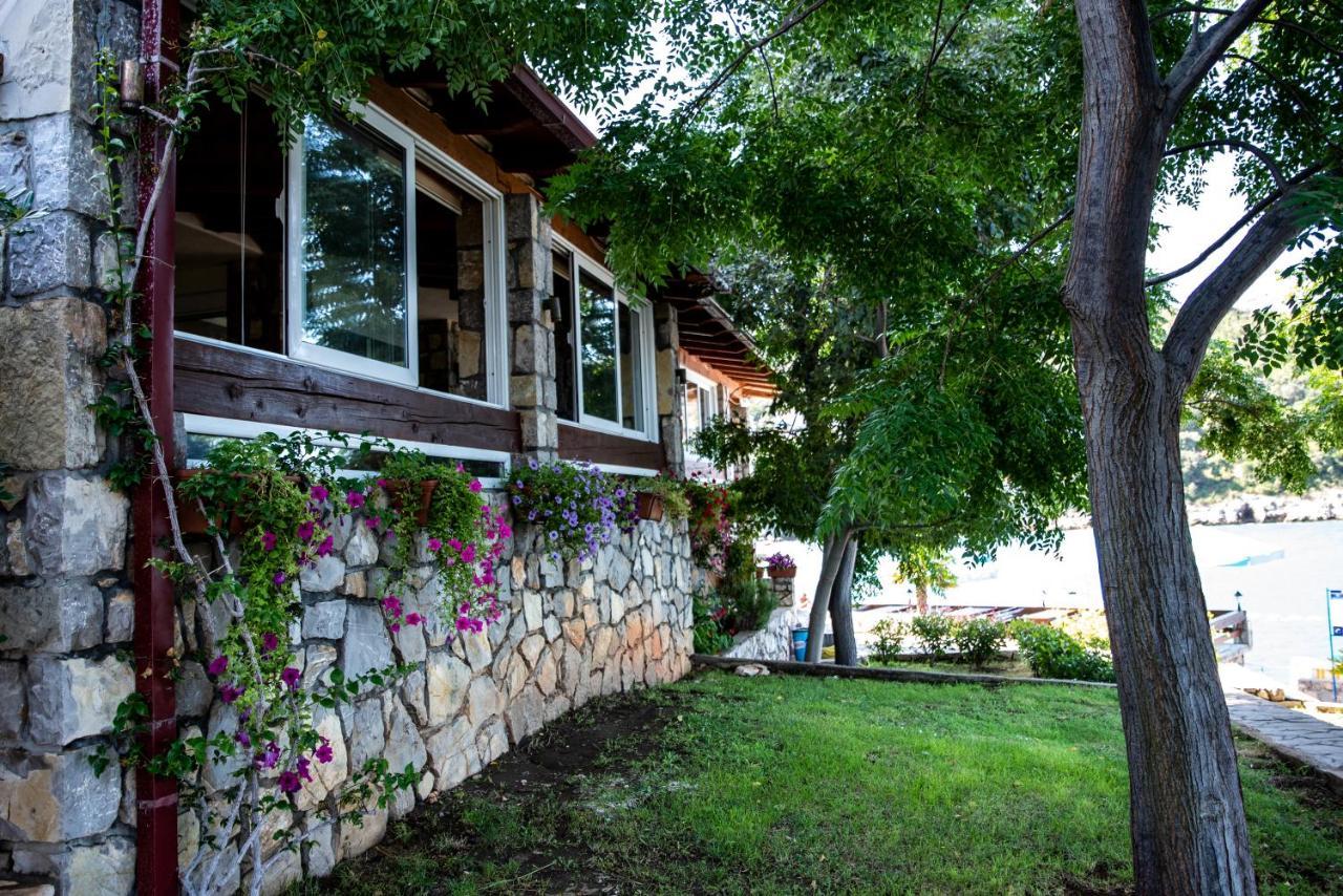 Hotel R Utjeha Bagian luar foto