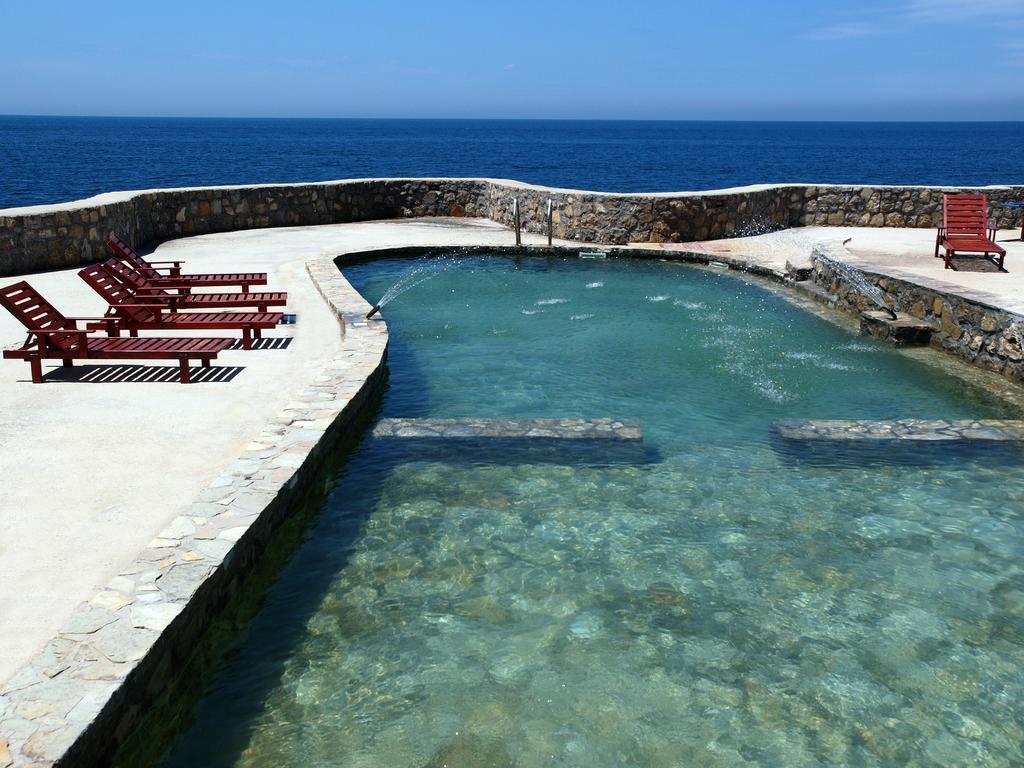 Hotel R Utjeha Bagian luar foto
