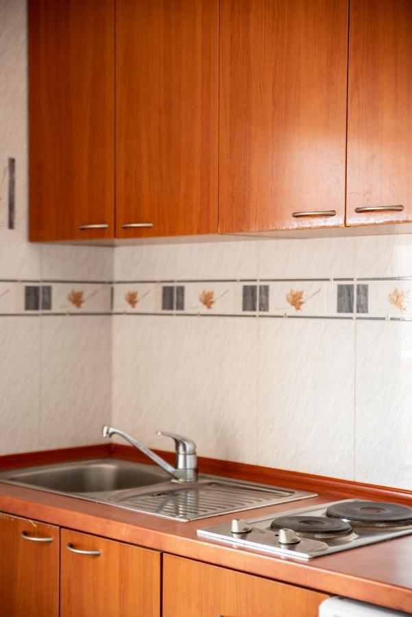 Hotel R Utjeha Bagian luar foto